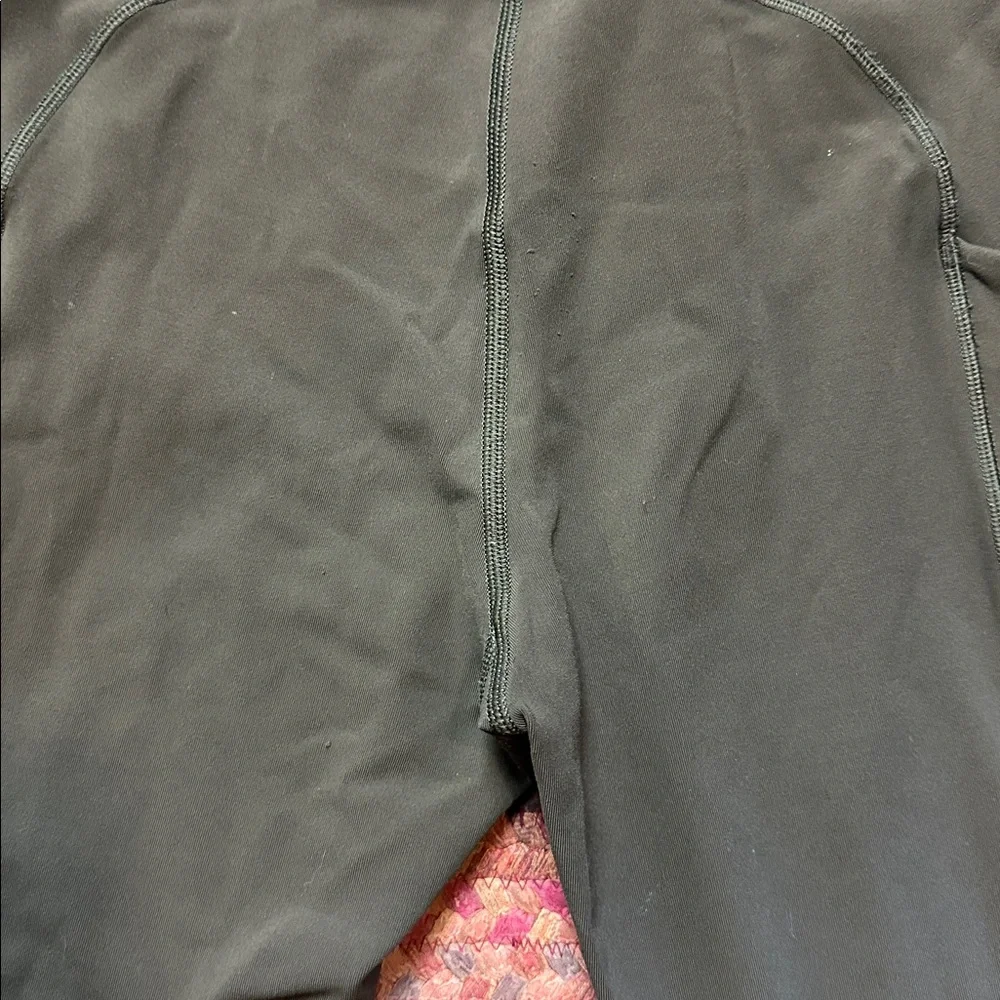 lululemon athletica guc we